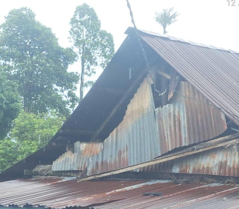Dua-warga-di-Dusun-Ba.jpg