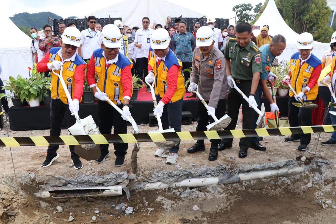 Ground-Breaking-atau-peletakan-batu-pertama-pembangunan-Kantor-Gubernur-Sulbar.jpg