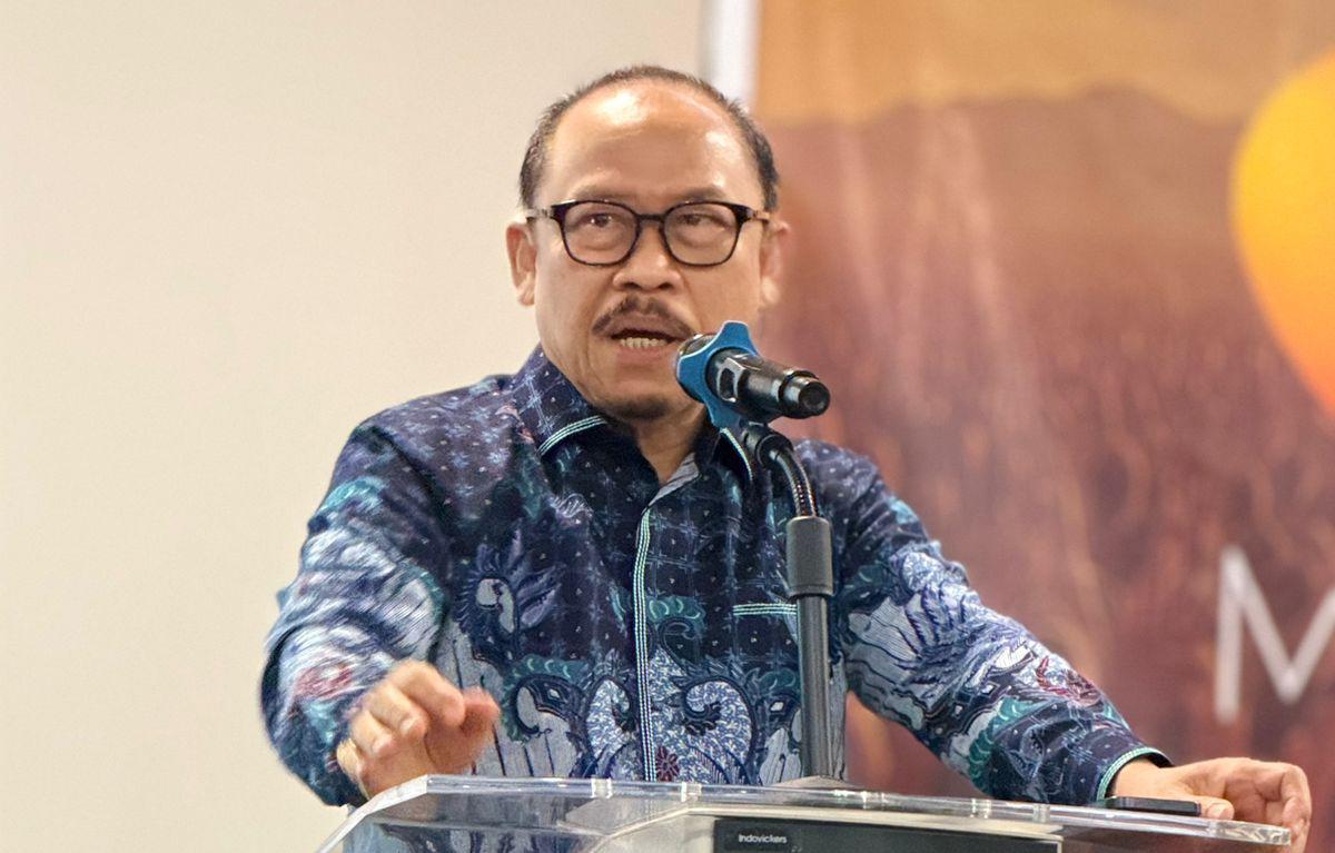 Gubernur-Suhardi-Duka-menghadiri-sekaligus-membuka-Sidang-Majelis-Daerah-GBI-Sulbar.jpg