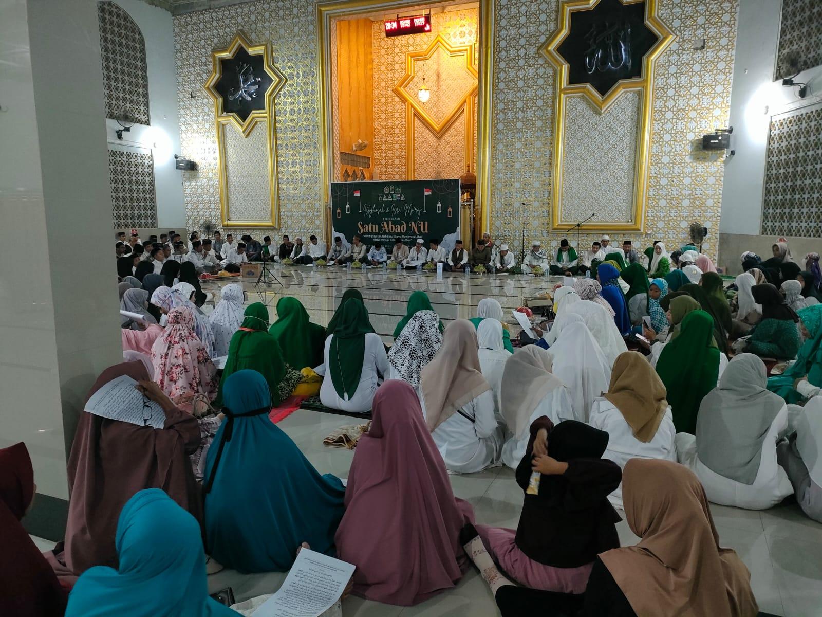 Istighosan-peringatan-Satu-Abad-NU-dirangkaikan-peringatan-Isra-Miraj.jpg