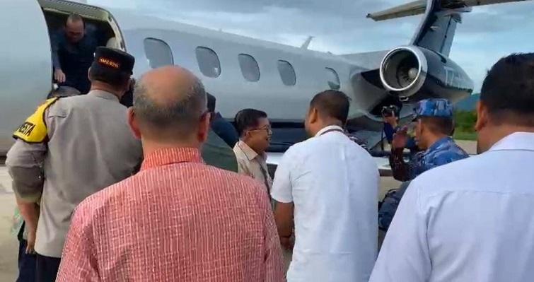 Jusuf-Kalla-saat-tiba-di-Bandar-Udara-Tamp.jpg