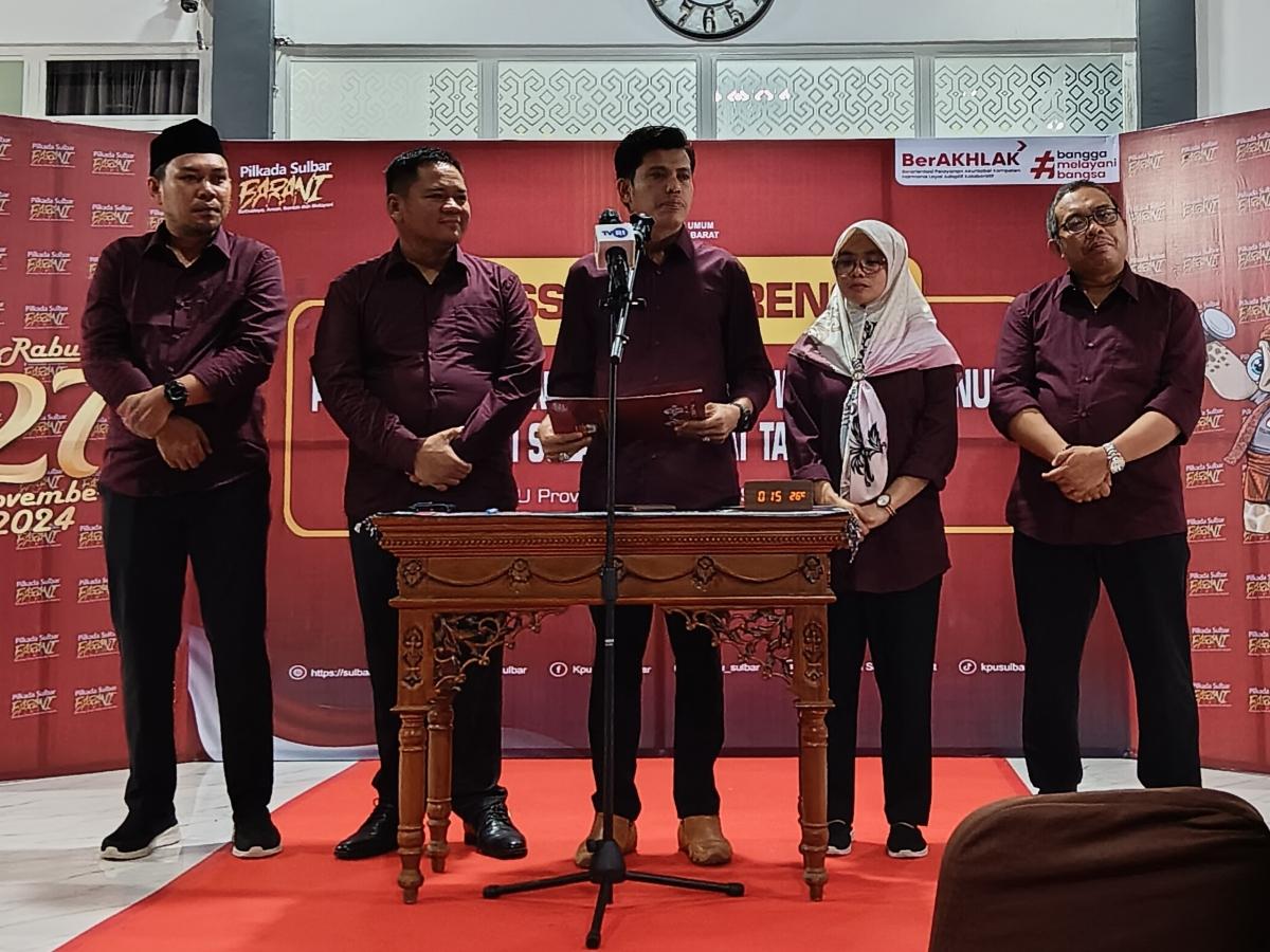 KPU-Sulbar-konferensi-pers-usai-resmi-menutup-pendaftaran-calon-gubernur-dan-wakil-gubernur-Sulbar.jpg