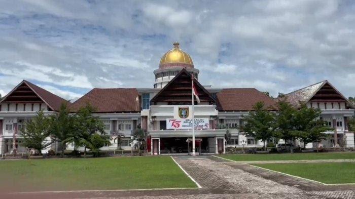 HORE! Upah Minimum Polman Naik Rp3,3 Juta, Pekerja Bisa Senyum Lebar di 2026