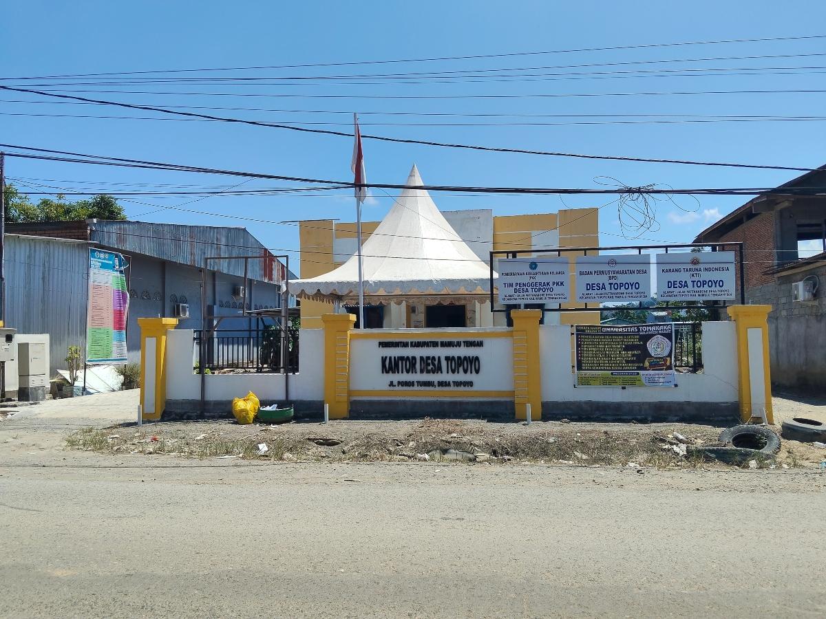 Kantor-Desa-Topoyo-Jl-Poros-Topoyo-Tumbu-Desa-Topoyo-Kecamatan-Topoyo-Mamuju-Tengah.jpg