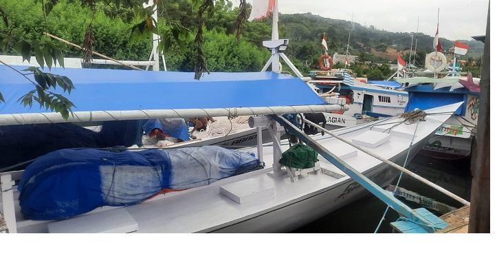 Kapal-Nelayan-Mamuju-di-Lingkungan-Lembang-Mamuju.jpg