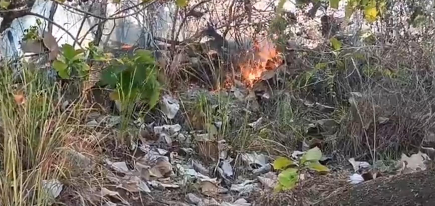 BREAKING NEWS: Kebakaran Lahan di Lingkungan Bulu Takkang Rangas Mamuju