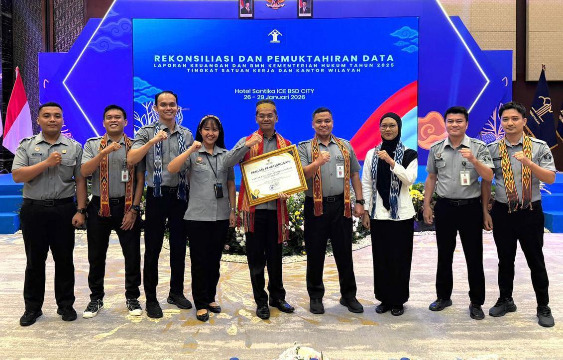 Kemenkum-Sulbar-raih-penghargaan-IKPA.jpg