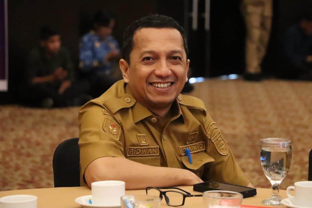 Kepala-Dinas-KominfoSS-Sulbar-Muhammad-Ridwan-Djafar-menyampaikan-perubahan-nomenklatur.jpg
