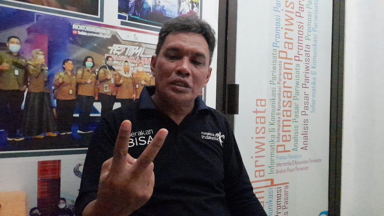 Kepala-Dinas-Pariwisata-Sulbar-Farid-Wajdi-saat-ditemui-di-Kantornya.jpg