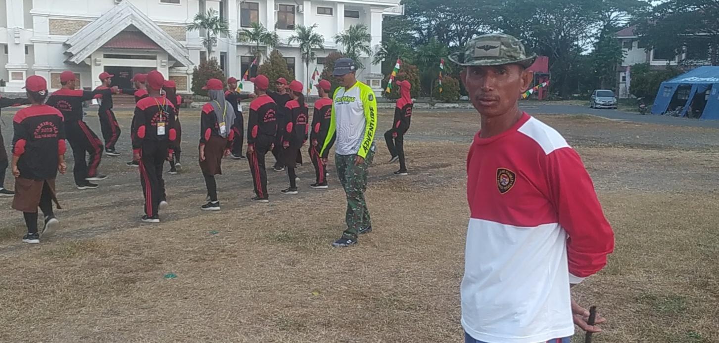 PROFIL Yansen M, Pelatih Paskibraka Pasangkayu Pernah Tugas di Timor-Timor