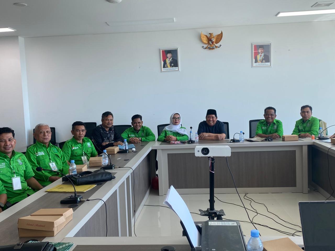 Ketua-DPW-PKB-Sulbar-KH-Muh-Syibli-Sahabuddin-memberikan-arahan-kepada-peserta-UKK.jpg