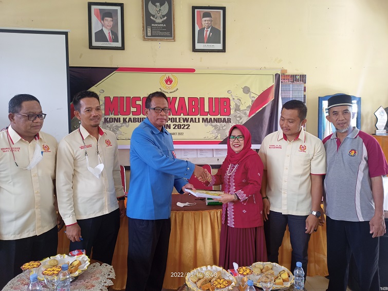 Sakinah Terpilih Aklamasi Jadi Ketua KONI Polman, Ini Harapannya