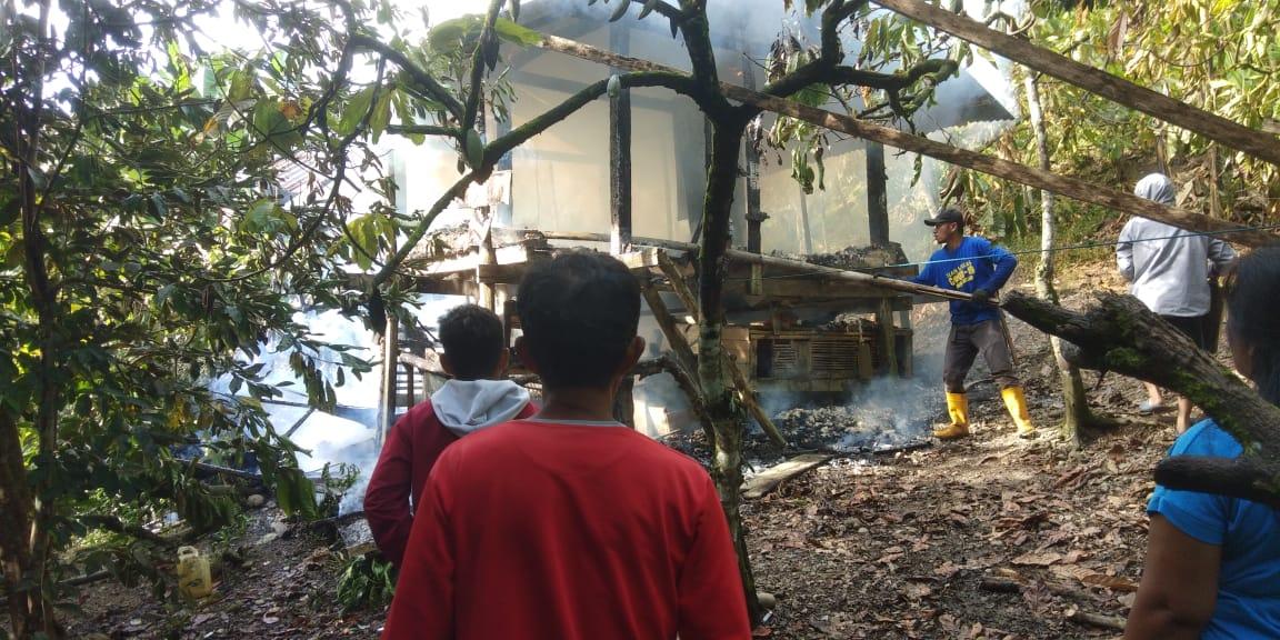 Gas Melon Meledak Penyebab Rumah Milik Pappa Terbakar, Kartu BPJS, KTP Hingga Uang Rp4 Juta Ludes