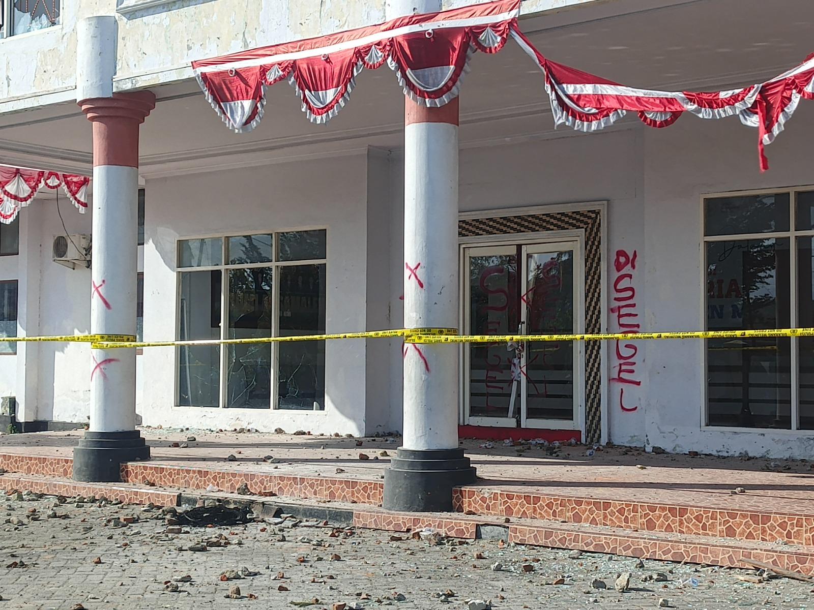 Kondisi-terkini-Gedung-DPRD-Kabupaten-Majene.jpg
