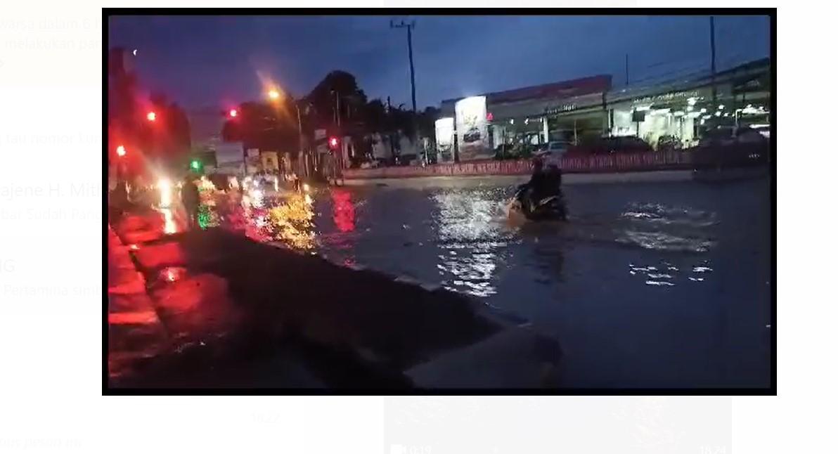 Kondisi-terkini-di-Simpang-Empat-Simbuang-Mamuju-banjir.jpg