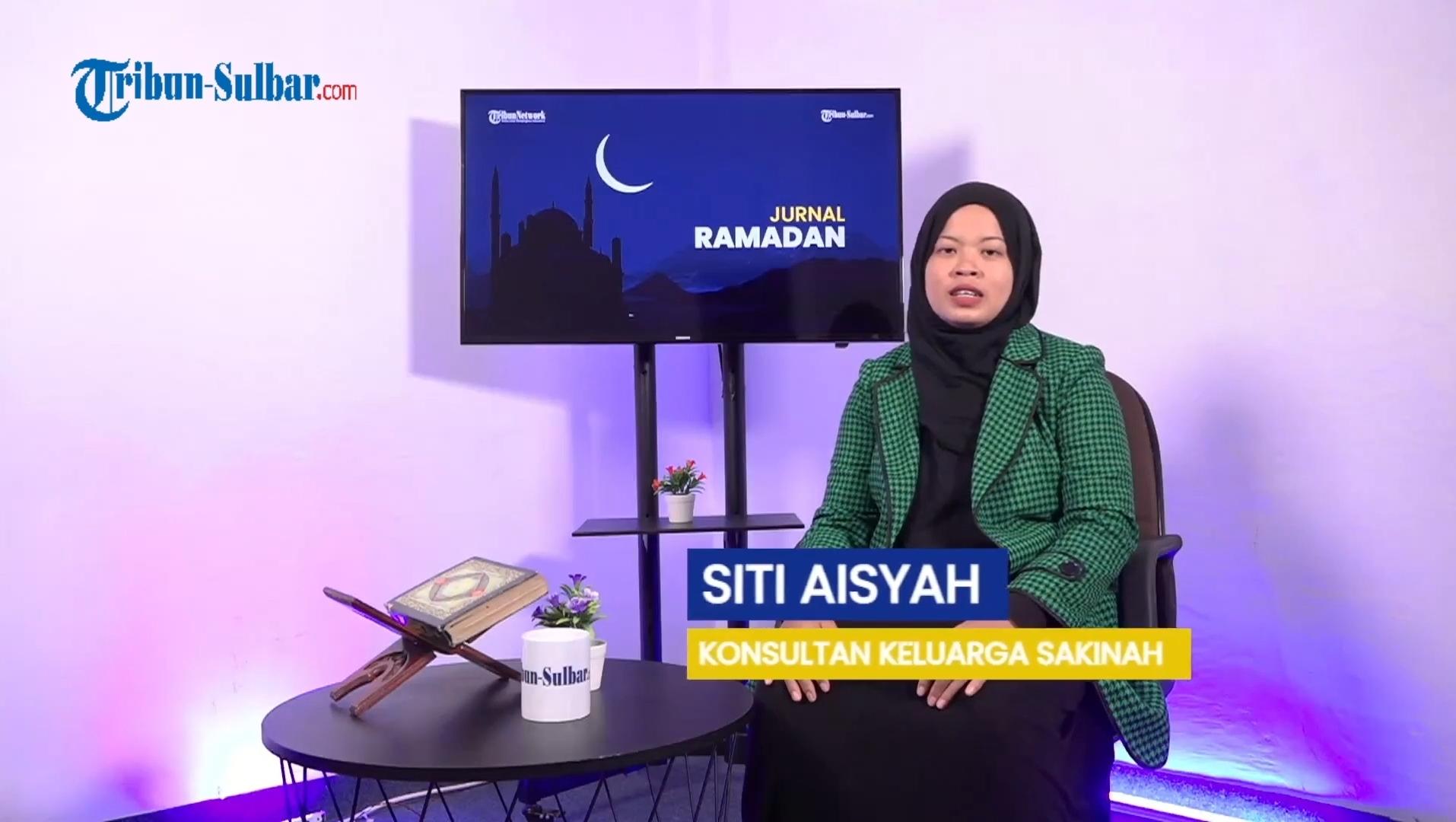 Konsultan-Keluarga-Sakinah-Siti-Aisyah-membawakan-kultum-di-studio-Tribun-Sulbarcom.jpg