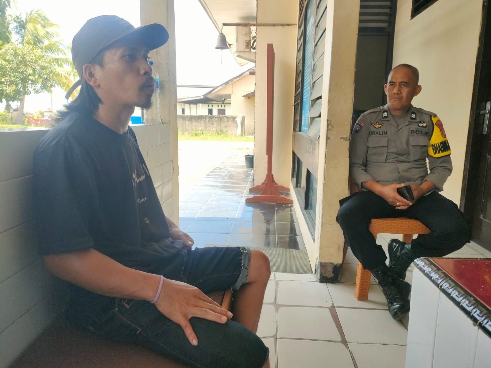 Korban-penyerahan-OTK-dari-Desa-Pulliwa-Kecamatan-Bulo-saat-menyampaikan-keterangan.jpg