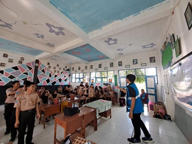 PLN ULTG Mamuju Sosialisasi Potensi Bahaya Listrik pada Jaringan Transmisi di SMAN 3 Polewali