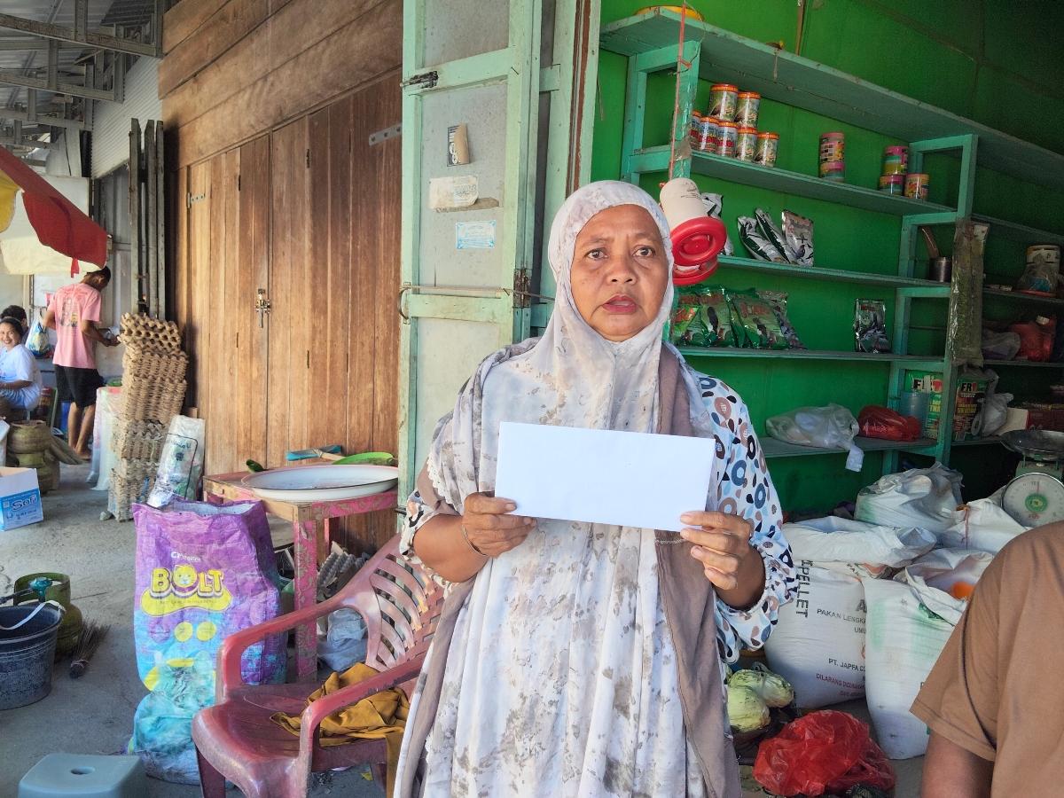 Jeritan Pedagang Pasar Lama Topoyo Akan Direlokasi: Seandainya Bisa, Saya Mau Mati Sekarang