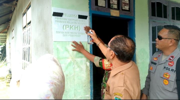 Pelabelan-rumah-penerima-PKH.jpg