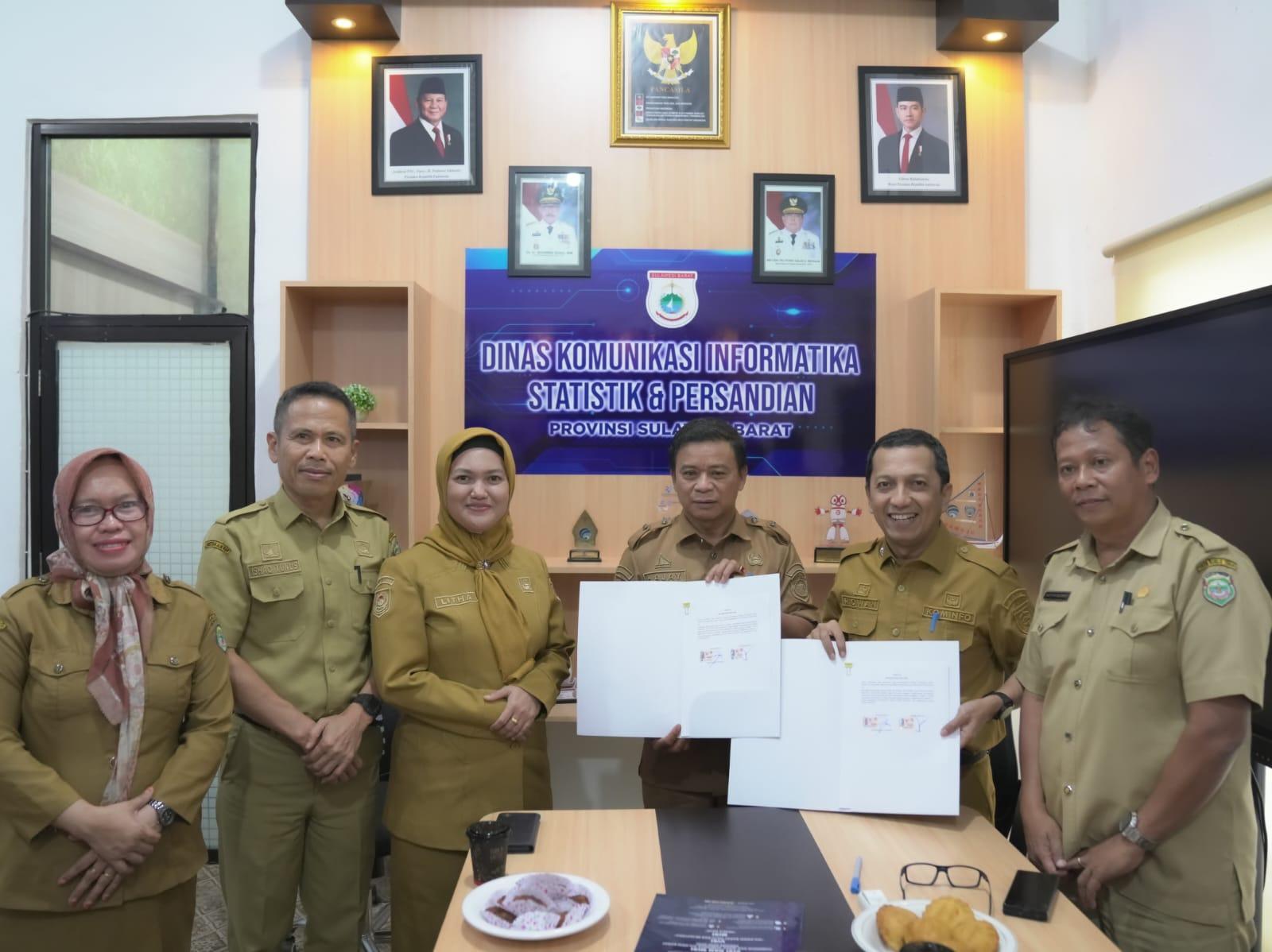 Penandatanganan-Perjanjian-Kerja-Sama-PKS-dilakukan-di-Kantor-Dinas-Kominfo-Sulbar.jpg