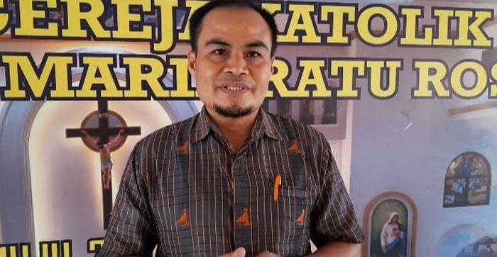 Penyulu-Agama-Katolik-Mamuju-Anton-Ranteallo-saat-ditemui-TribunSulbarcom-Kamis-1442022.jpg