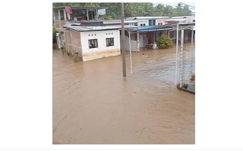 Perumahan-BTN-Green-Sulawesi-di-Kelurahan-Mamunyu-kebanjiran.jpg
