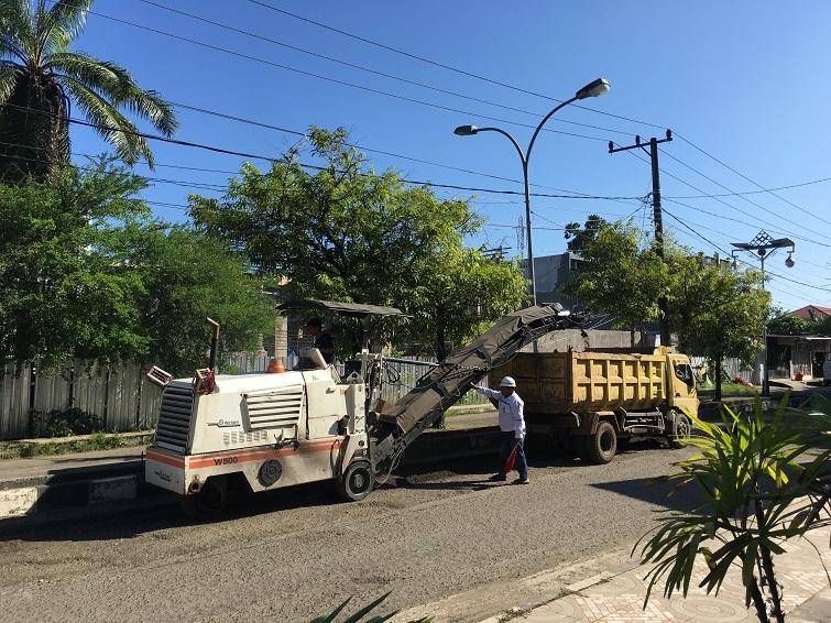 Proses-pengerjaan-jalan-di-Jl-Ahm.jpg