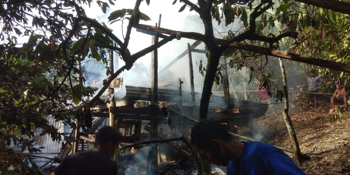 RUmah-milik-pappa-di-Mateng-ludes-terbakar.jpg