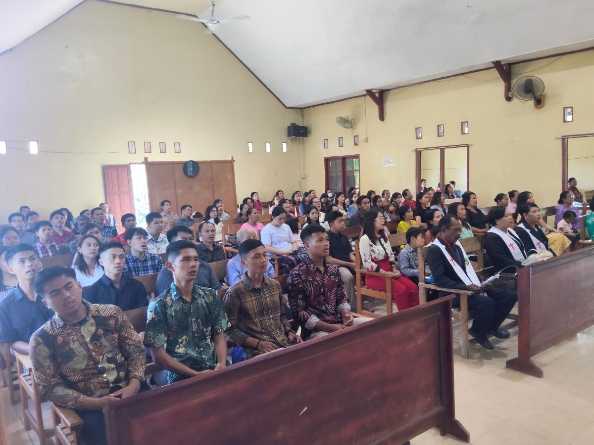 Ratusan Jemaat Bukit Zaitun di Mamuju Tengah Ikuti Ibadah Kenaikan Yesus Kristus di GTM Tobadak