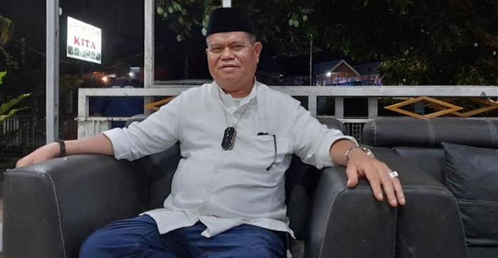 Rektor-UNM-Prof-Husain-Syam-saat-ditemui-di-Warkop-Kita-di-Terminal.jpg