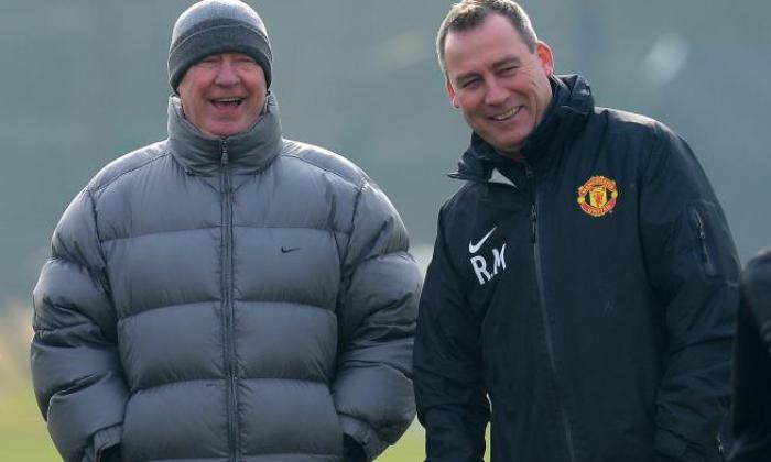 Rene-Meulensteen-kanan-mengaku-khawatir-dengan-kondisi-Manchester-United.jpg