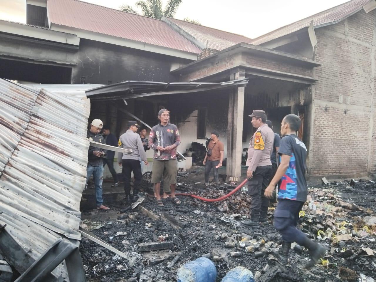 Rumah-milik-warga-Pedanda-Pasangkayu-Nismanludes-terbakar.jpg