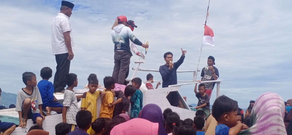 400 Perahu Nelayan di Kalukku Mamuju Ramaikan HUT Kemerdekaan, Pawai 15 Kilometer ke Desa Kabuloang