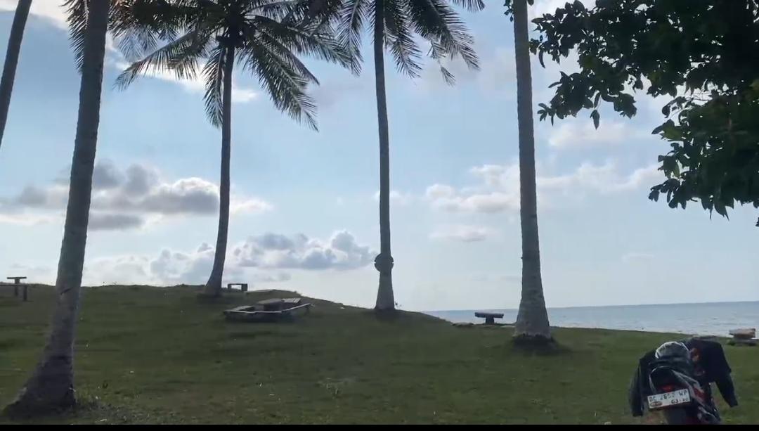 Pantai Dusun Tura Viral di Medsos, Jadi Tempat Favorit Baru Anak Muda di Pasangkayu
