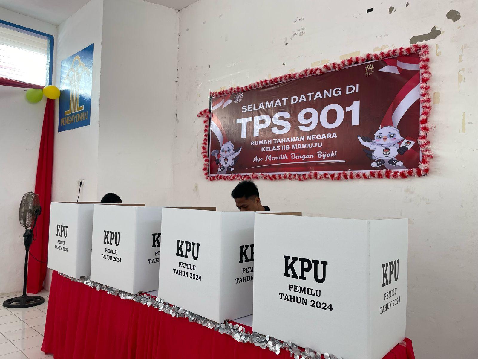 Suasana-pencoblosan-Pemilu-2024-di-TPS-Lokasi-Khusus-Rutan-Kelas-II-B-Mamuju.jpg