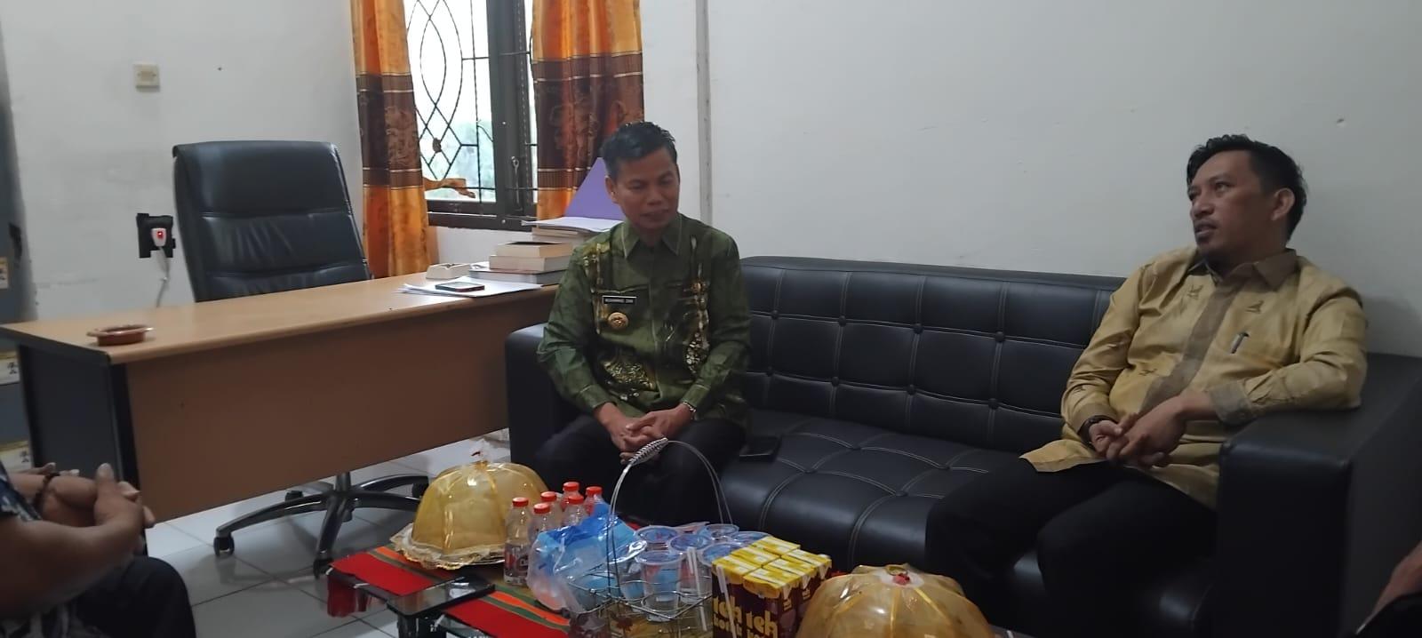 Suasana-saat-Pj-Bupati-Mamasa-Dr-Muhammad-Zain-berkunjung-ke-kantor-KPU-Mamasa.jpg