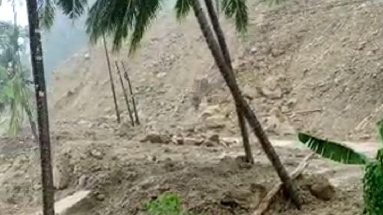 Hujan Deras! Batu Tanah Kembali Longsor di Onang Majene