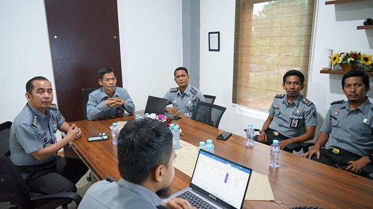 rapat-dalam-rangka-pemenuhan-data-du.jpg