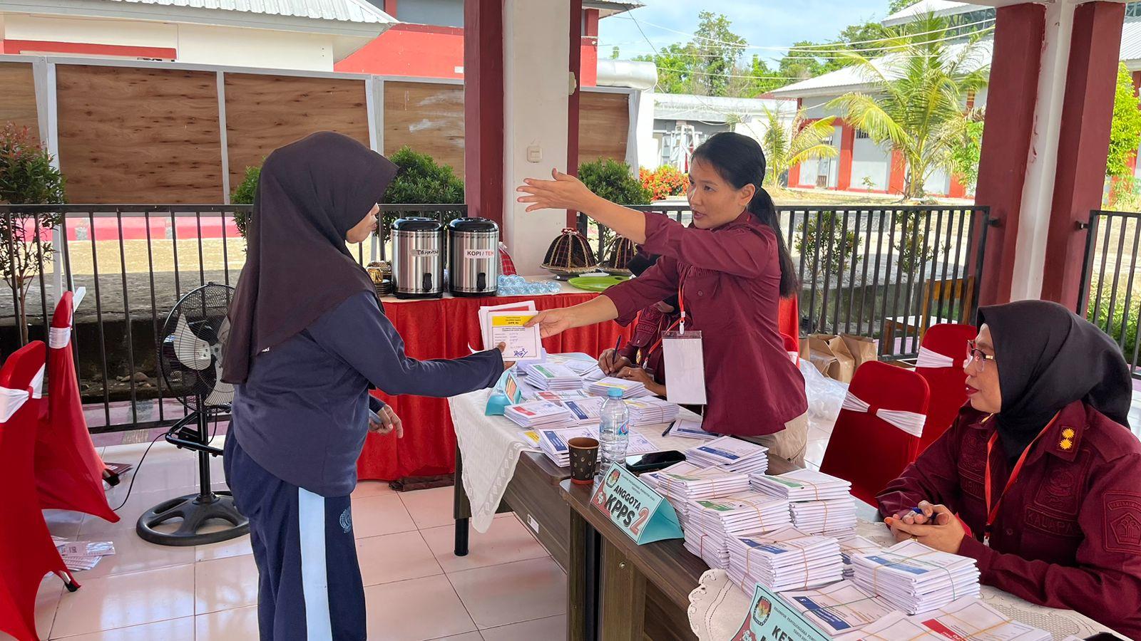 uasana-pemilihan-di-TPS-Lapas-Perempuan-dan-Anak-di-Kelurahan-Sinyonyoi-Selatan.jpg