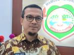 APBD-MAMUJU-TENGAH-Bupati-Mamuju-Tengah-Arsal-Aras-saat-ditemui-di-ruang-kerjanya.jpg