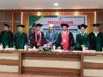 Ahmad-Multazam-foto-bersama-para-promotor-usai-menjalani-ujian-promosi-doktor-di-UIN-Alauddin.jpg