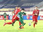 Aksi-Taisei-Marukawa-dalam-pertandingan-Persija-Jakarta-vs-Persebaya.jpg