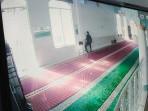 Aksi-pencurian-kotak-amal-di-Masjid-Raudhatul-Amin-Kelurahan-Pakkola-Majene-terekam-CCTV.jpg