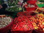 Bahan-pokok-dijual-Rohania-di-Pasar-Sentral-Majene.jpg
