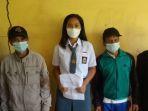 Cristina-siswi-SMA-Negeri-1-Mamasa-bersama-keluarganya-menggelar-jumpa-pers.jpg
