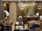 Direktur-Eksekutif-The-Global-Fund-Peter-Sands.jpg