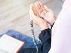 Doa-Sesudah-Membaca-Surat-Yasin-di-Malam-Jumat-dan-Bacaan-Tahlil.jpg