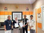 Dosen-UT-Majene-Syahrinullah-bersama-Direktur-UT-MAjene-Devi-dan-Kepala-BPMP-Sulbar.jpg