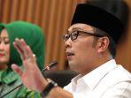 Eks-Gubernur-Jawa-Barat-Ridwan-Kamil-didampingi-istrinya-Atalia-Praratya.jpg